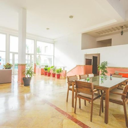 Lovely 2 Bedroom Vacation Home With Pool/Beach الصخيرات المظهر الخارجي الصورة
